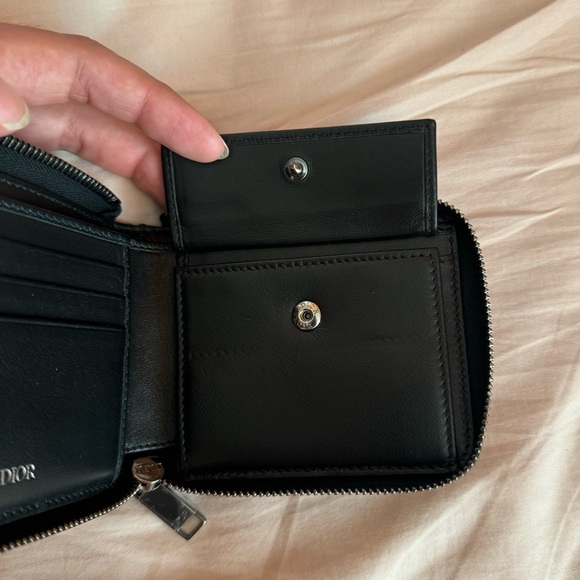 Dior Zipped Wallet - Picture 6 of 10